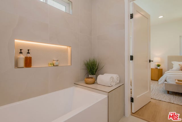 4211 Nogales Drive, Los Angeles, CA 91356 — photo 24 of 40