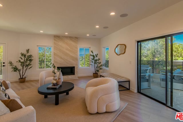 4211 Nogales Drive, Los Angeles, CA 91356 — photo 31 of 40
