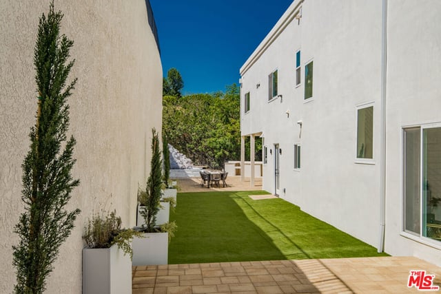 4211 Nogales Drive, Los Angeles, CA 91356 — photo 36 of 40