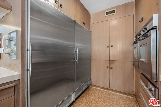 5435 W 64th Street, Los Angeles, CA 90056 — photo 17 of 38