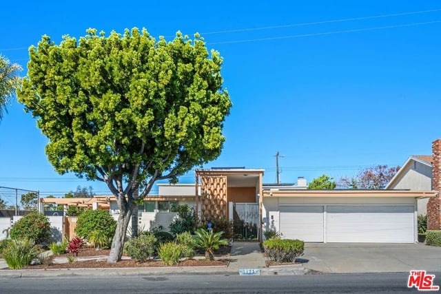 5435 W 64th Street, Los Angeles, CA 90056 — photo 2 of 38