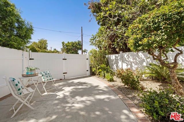 7442 Capps Avenue, Los Angeles, CA 91335 — photo 49 of 54