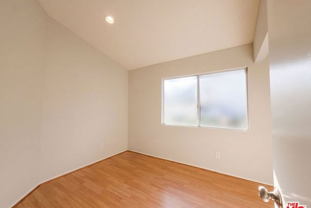 20021 Kent Lane, Santa Clarita, CA 91351 — photo 12 of 17