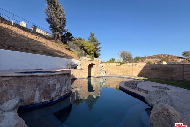 20021 Kent Lane, Santa Clarita, CA 91351 — photo 16 of 17