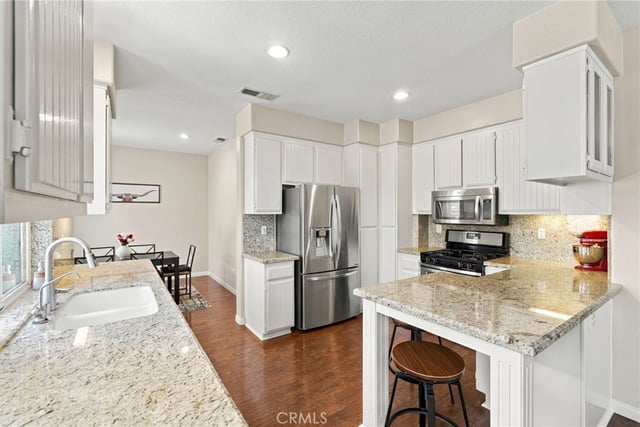 23301 Anacapa, Valencia, CA 91354 — photo 18 of 52