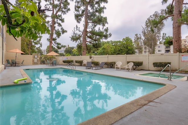 11138 Aqua Vista Street 18, Studio City, CA 91602 — photo 30 of 41