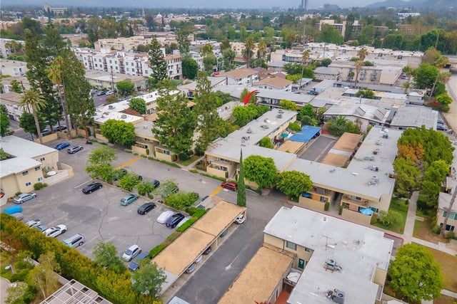11138 Aqua Vista Street 18, Studio City, CA 91602 — photo 34 of 41