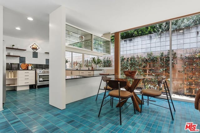 515 N Roxbury Drive, Beverly Hills, CA 90210 — photo 10 of 24