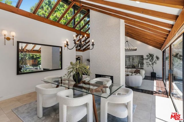 515 N Roxbury Drive, Beverly Hills, CA 90210 — photo 9 of 24
