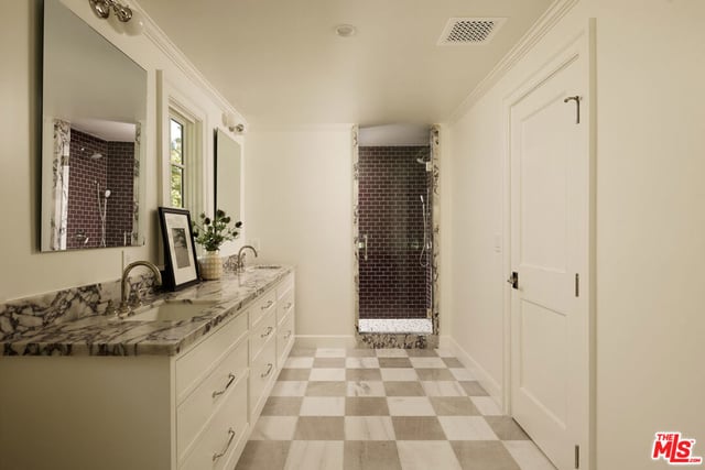 31 Oakmont Drive, Los Angeles, CA 90049 — photo 24 of 34