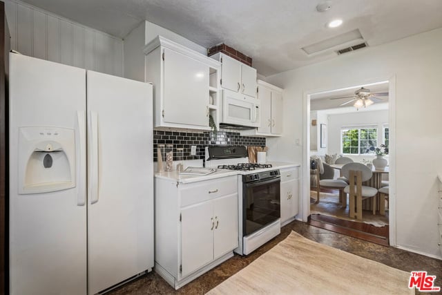 19345 Archwood Street, Los Angeles, CA 91335 — photo 11 of 29