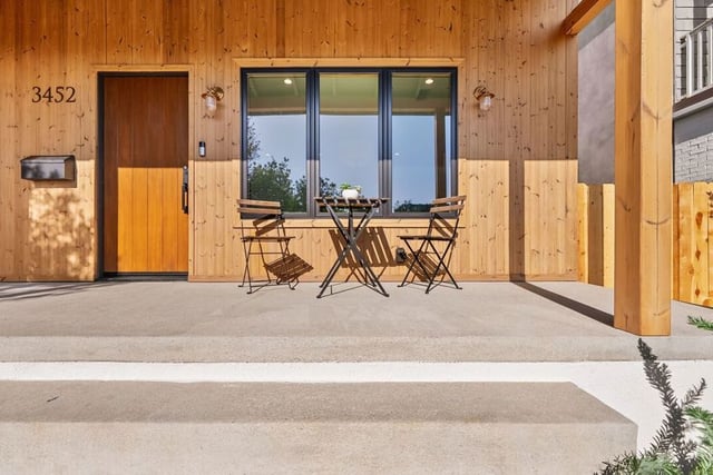 3452 Moore Street, Los Angeles, CA 90066 — photo 3 of 32