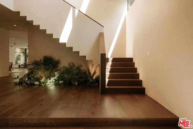 3710 Goodland Avenue, Studio City, CA 91604 — photo 6 of 46