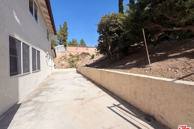 11569 Viking Avenue, Los Angeles, CA 91326 — photo 15 of 15