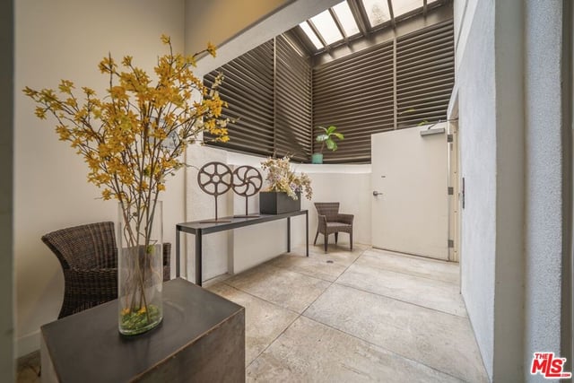 118 S Kenwood Street 105, Glendale, CA 91205 — photo 3 of 24