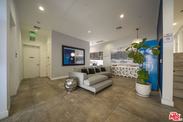118 S Kenwood Street 105, Glendale, CA 91205 — photo 4 of 24
