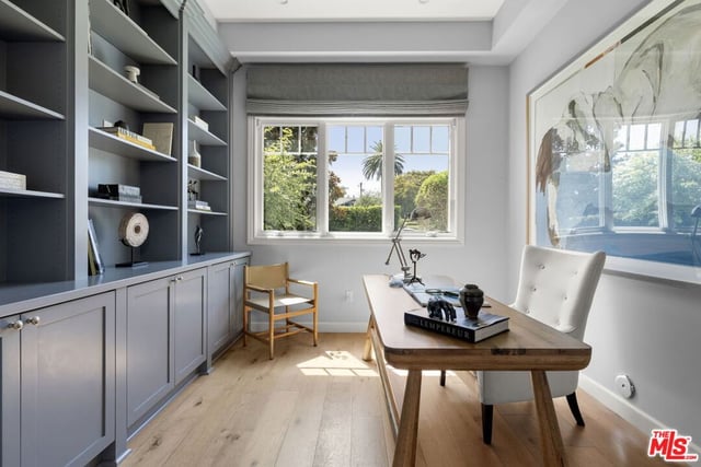 926 S Gretna Green, Los Angeles, CA 90049 — photo 5 of 39