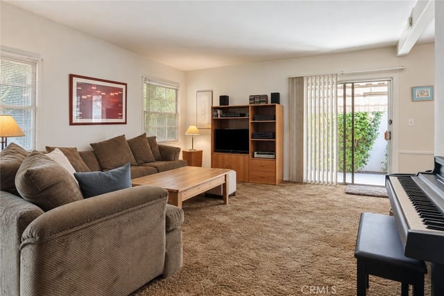 5420 Kester, Sherman Oaks, CA 91411 — photo 8 of 19