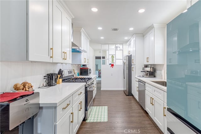 9440 Brookpark Rd, Downey, CA 90240 — photo 4 of 20