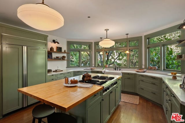 405 Palisades Avenue, Santa Monica, CA 90402 — photo 10 of 44