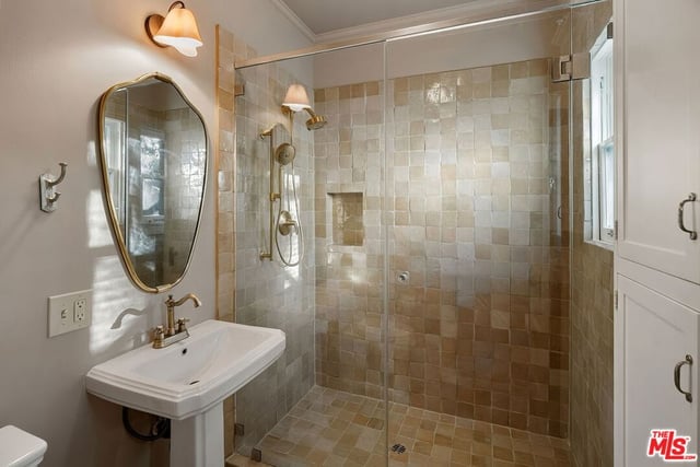 405 Palisades Avenue, Santa Monica, CA 90402 — photo 15 of 44