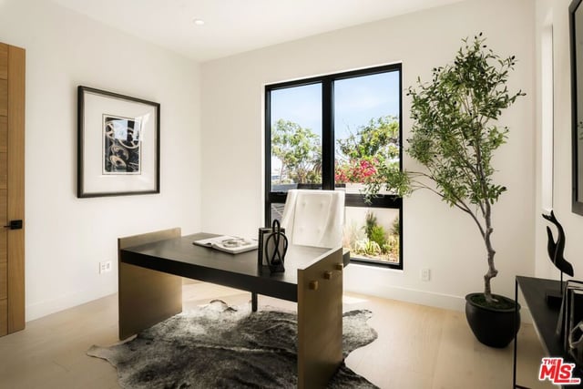 605 Erskine Drive, Los Angeles, CA 90272 — photo 18 of 33