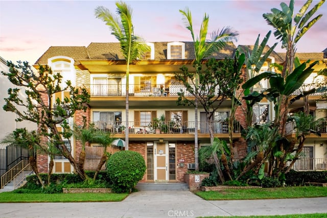 256 S La Fayette Park 307, Los Angeles, CA 90057 — photo 2 of 16