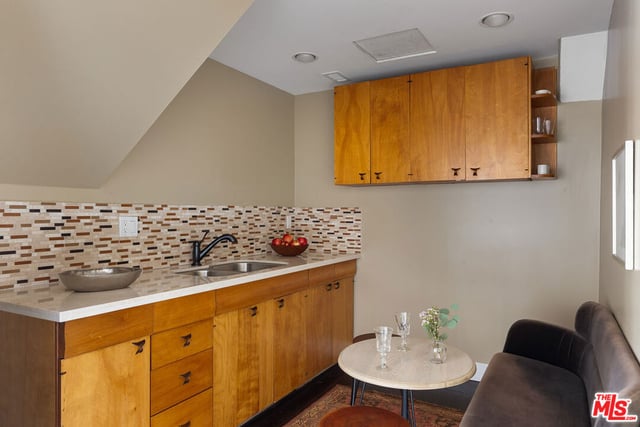 2293 Bronson Hill Drive, Los Angeles, CA 90068 — photo 28 of 32