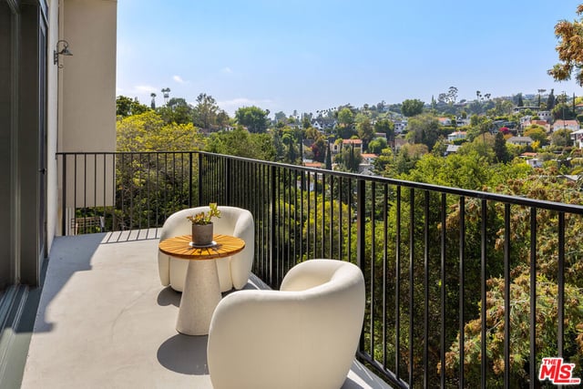 2293 Bronson Hill Drive, Los Angeles, CA 90068 — photo 3 of 32