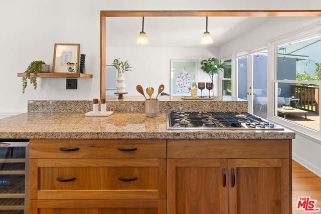6531 W 77th Street, Los Angeles, CA 90045 — photo 12 of 35