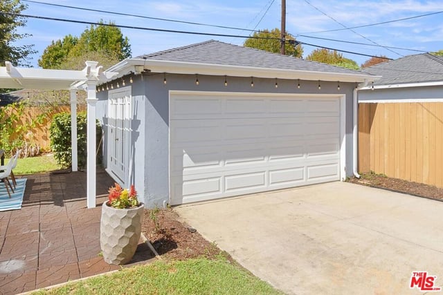 6531 W 77th Street, Los Angeles, CA 90045 — photo 31 of 35