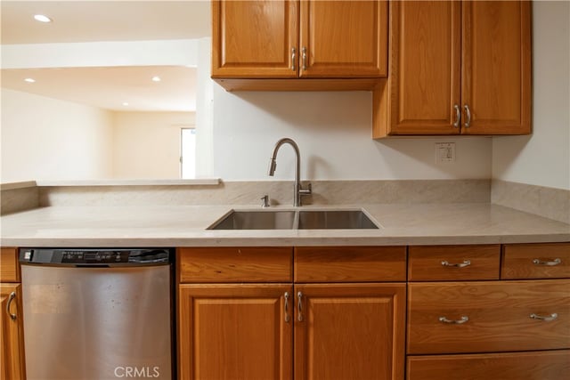 18620 Hatteras St 249, Tarzana, CA 91356 — photo 10 of 58