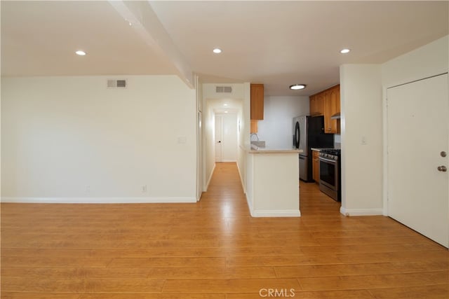18620 Hatteras St 249, Tarzana, CA 91356 — photo 4 of 58