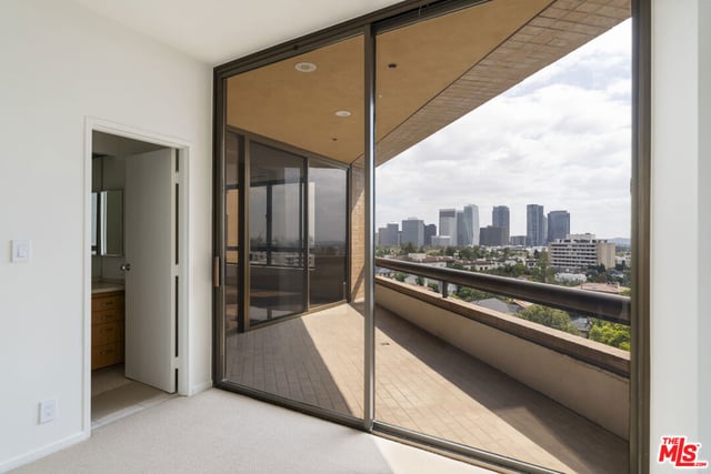 10430 Wilshire Boulevard 606, Los Angeles, CA 90024 — photo 27 of 43