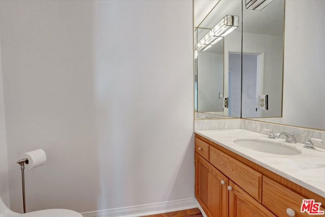 1140 Alta Loma Road 303, West Hollywood, CA 90069 — photo 20 of 57