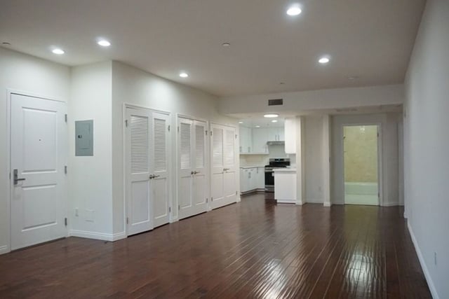 1029 S Hobart Boulevard 202, Los Angeles, CA 90006 — photo 8 of 26