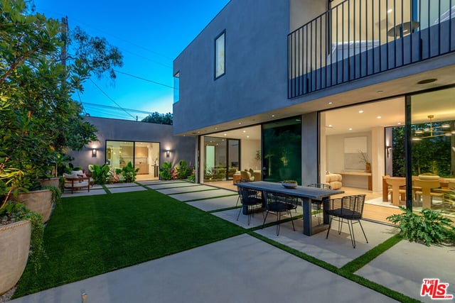 2031 Glyndon Avenue, Venice, CA 90291 — photo 4 of 58