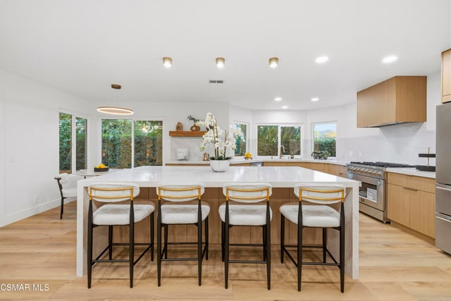 5834 Woodglen Drive, Agoura Hills, CA 91301 — photo 17 of 57