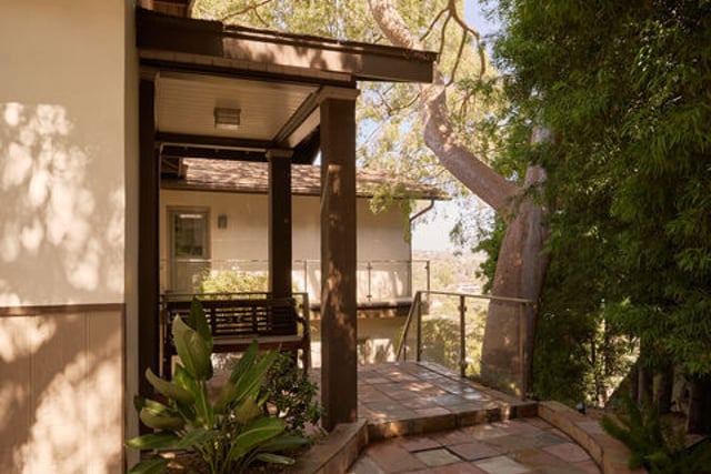 1018 N Tigertail Road, Los Angeles, CA 90049 — photo 2 of 25