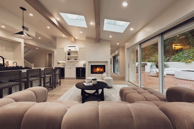 1507 N Bundy Drive, Los Angeles, CA 90049 — photo 8 of 29
