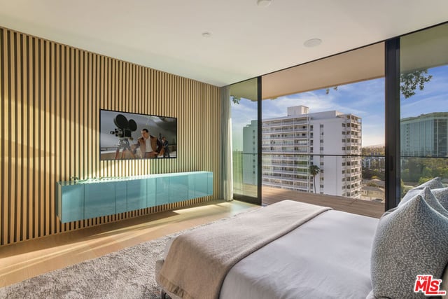 9040 W Sunset Boulevard 905, West Hollywood, CA 90069 — photo 11 of 22