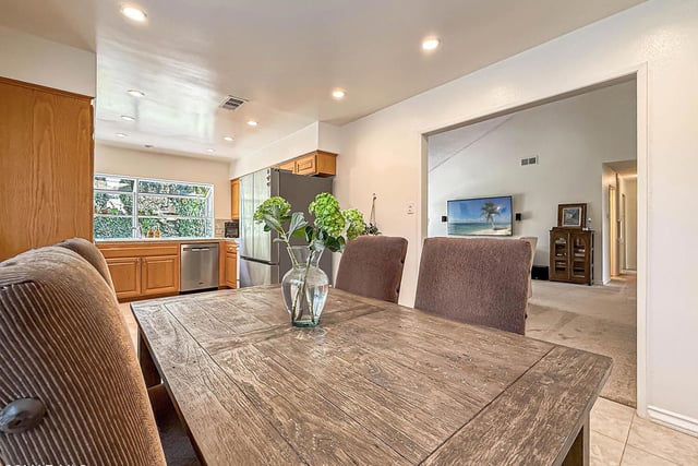 2516 Clearfield Place, Simi Valley, CA 93065 — photo 10 of 38