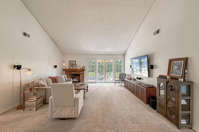 2516 Clearfield Place, Simi Valley, CA 93065 — photo 4 of 38