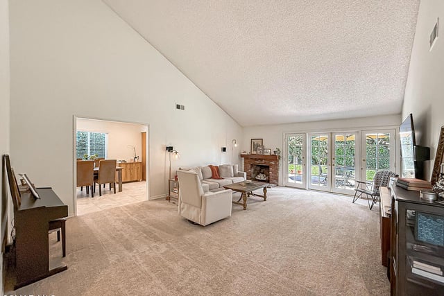 2516 Clearfield Place, Simi Valley, CA 93065 — photo 5 of 38