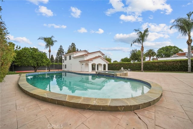 23129 Burbank Boulevard, Woodland Hills, CA 91367 — photo 46 of 63