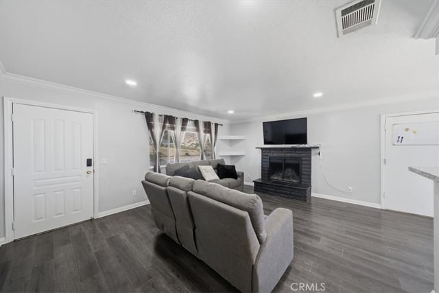 16523 Mackennas Gold Avenue, Palmdale, CA 93591 — photo 8 of 30