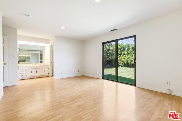 22451 Dolorosa Street, Woodland Hills, CA 91367 — photo 8 of 17