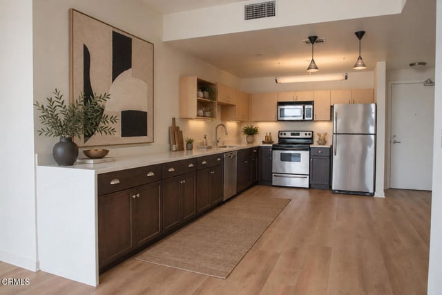 630 W 6th Street 316, Los Angeles, CA 90017 — photo 5 of 25