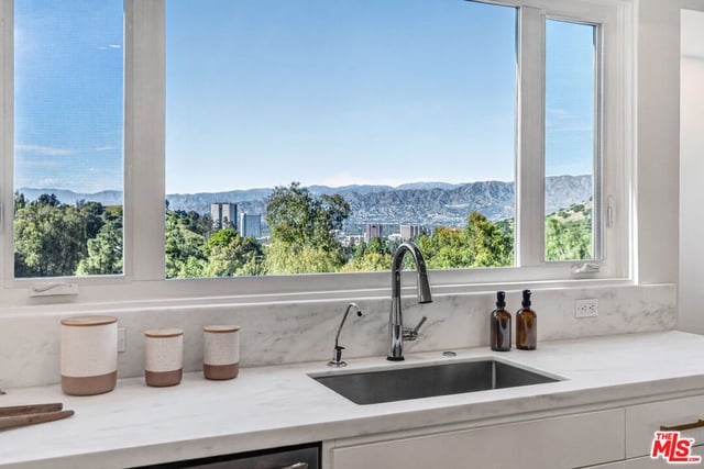 3457 Primera Avenue, Los Angeles, CA 90068 — photo 16 of 51