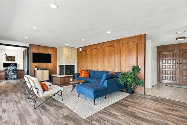 4229 Don Diablo, Los Angeles, CA 90008 — photo 10 of 34